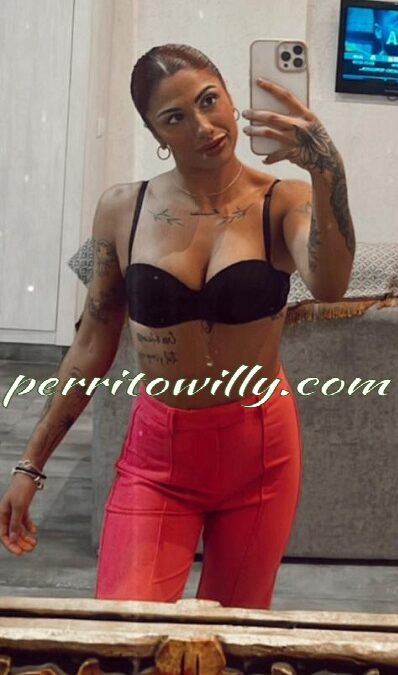 CHICA SEVILLANA DE 22 AÑOS «BUSCO NUEVAS AVENTURAS» (6 FOTOS Y 3 VÍDEOS)