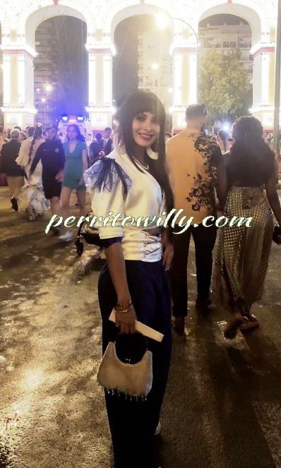 (6 VIDEOS Y 18 FOTOS) TRANSEXUAL SUPER FEMENINA «ME ENCANTA LA FERIA Y LOS HOMBRES DE ESTA CIUDAD» POR MUY POCOS DÍAS AQUÍ