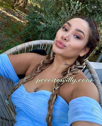 EN BORMUJOS CRISTINA ATRAYENTE CHICA DE 22 AÑOS (6 FOTOS)