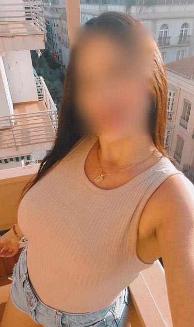 ISABELLA 24 AÑOS VENEZOLANA (7 FOTOS)