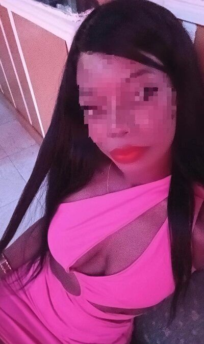 MIA 25 AÑOS «SOY UNA CHICA COLOMBIANA SUPER GUAPA QUE QUIERE CONOCER CHICOS EN SEVILLA» (8 FOTOS)