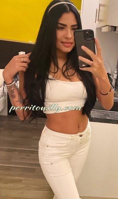 NATT 25 AÑOS «SOY UNA CHICA VENEZOLANA SUPER GUAPA Y SIMPÁTICA» (10 FOTOS)