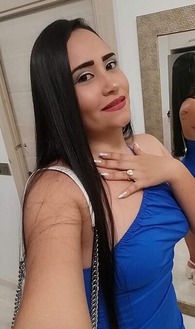 SOFIA 24 AÑOS (4 FOTOS)