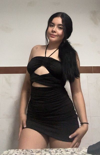 PAOLA 19 AÑOS «SOY UNA CHICA GUAPA Y SUPER SIMPÁTICA» (7 FOTOS)
