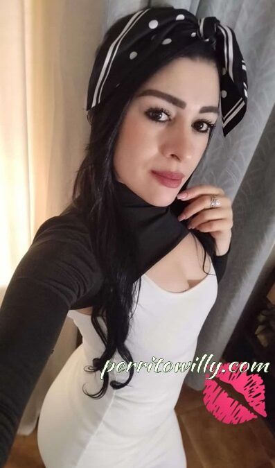 SARA 30 AÑOS COLOMBIANA FIESTERA (11 FOTOS)