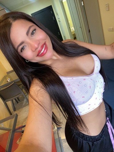 EN BORMUJOS BRITANIS 23 AÑOS (5 FOTOS)