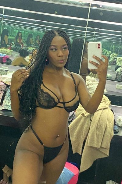 EN BORMUJOS TATIANA 22 AÑOS (7 FOTOS)
