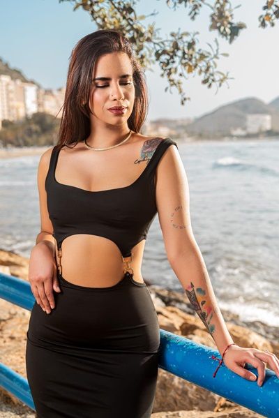 EN TOMARES CAMILA 26 AÑOS (5 FOTOS)