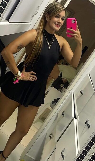 EN TOMARES DAYANA 25 AÑOS (5 FOTOS)