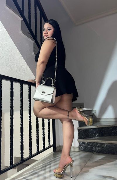 PAMELA 24 AÑOS «SOY UNA CHICA VENEZOLANA SUPER DIVERTIDA» (7 FOTOS)