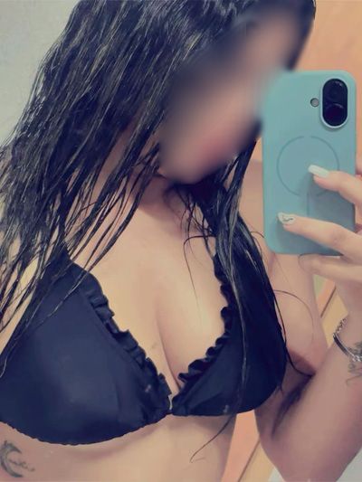 EN LA ALGABA LUCIA 20 AÑOS (6 FOTOS)