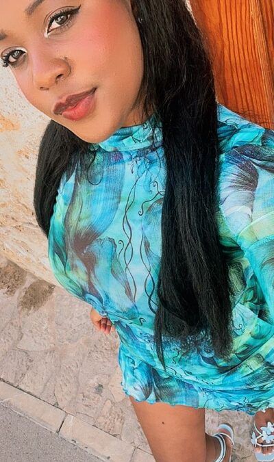 EN SAN JUAN DE AZNALFARACHE ANGELA 22 AÑOS (6 FOTOS)