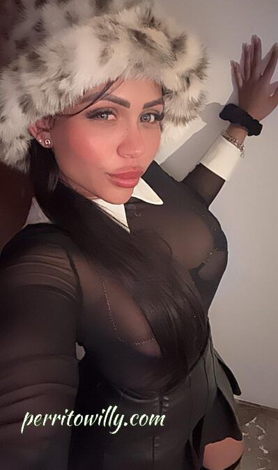 AHORA EN SEVILLA CAPITAL GIORGINA 26 AÑOS (24 FOTOS)