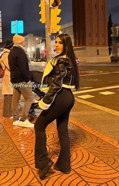 EN BORMUJOS SOFIA 18 AÑOS (4 FOTOS)