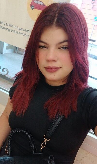 EN BORMUJOS ROXANA 20 AÑOS «SOY UNA CHICA SUPER ALEGRE» (8 FOTOS)