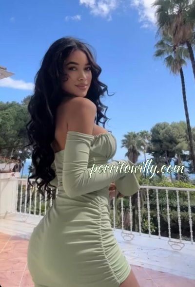 LILLY «SOY UNA CHICA VENEZOLANA DE 25 AÑOS» (8 FOTOS)