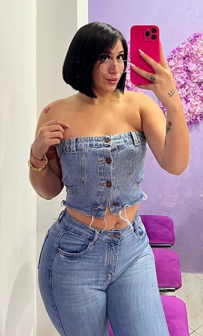 EN MAIRENA DEL ALJARAFE DEBORAH 23 AÑOS (8 FOTOS)