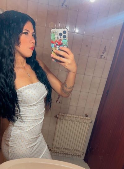 EN MAIRENA DEL ALJARAFE PAULINA 18 AÑOS (6 FOTOS)