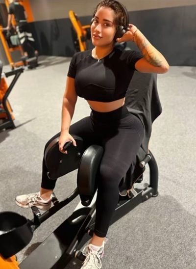 EN EL ALJARAFE LORENA 27 AÑOS (2 VIDEOS Y 6 FOTOS)