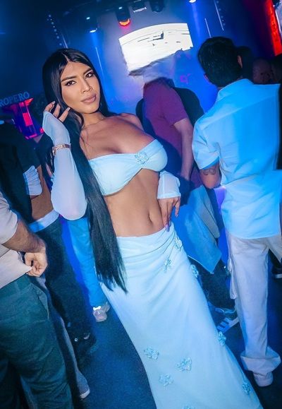 TRANSEXUAL CAMILA 22 AÑOS «DE VACACIONES EN SEVILLA» (10 FOTOS)