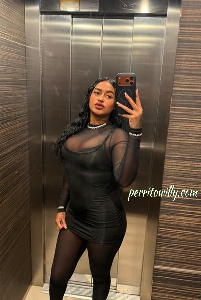 ZAMIRA 22 AÑOS (6 FOTOS)