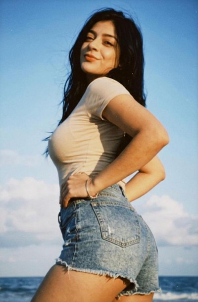 EN GELVES GERALDINE 24 AÑOS (9 FOTOS)